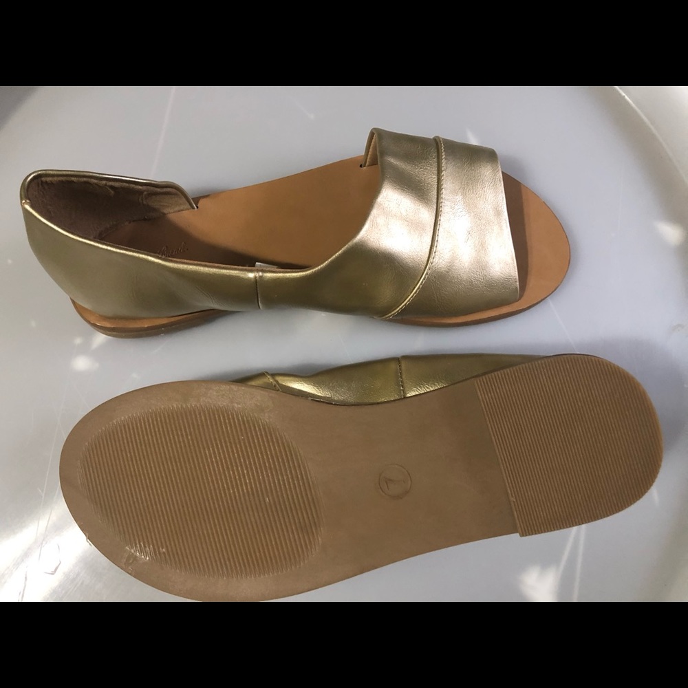 Sandals - Picture 2 of 4
